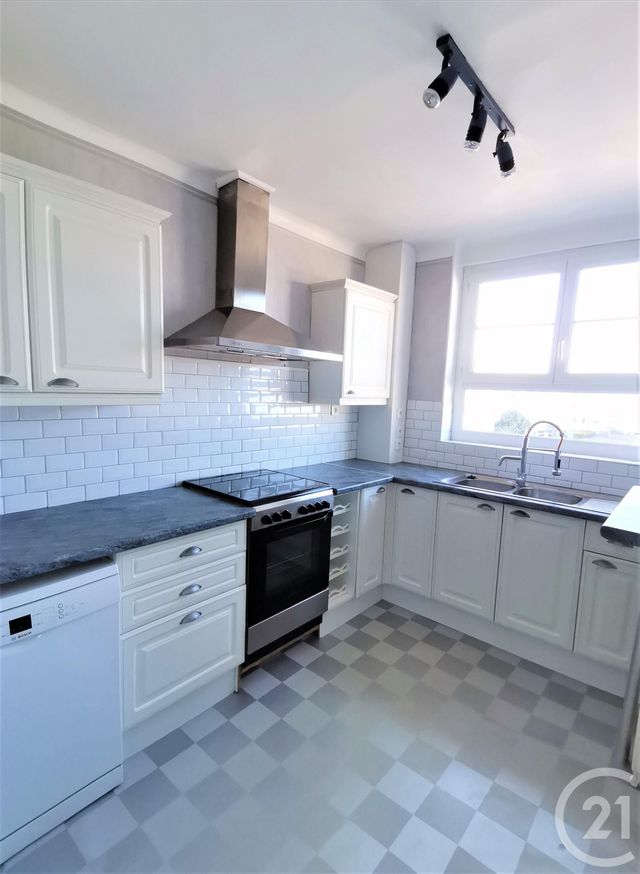 Afficher la photo en grand Appartement F3 à vendre - 4 pièces - 80.0 m2 - CALAIS - 62 - NORD-PAS-DE-CALAIS - Century 21 Immopale