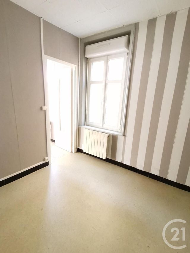 Afficher la photo en grand immeuble à vendre - 150.0 m2 - GUINES - 62 - NORD-PAS-DE-CALAIS - Century 21 Immopale
