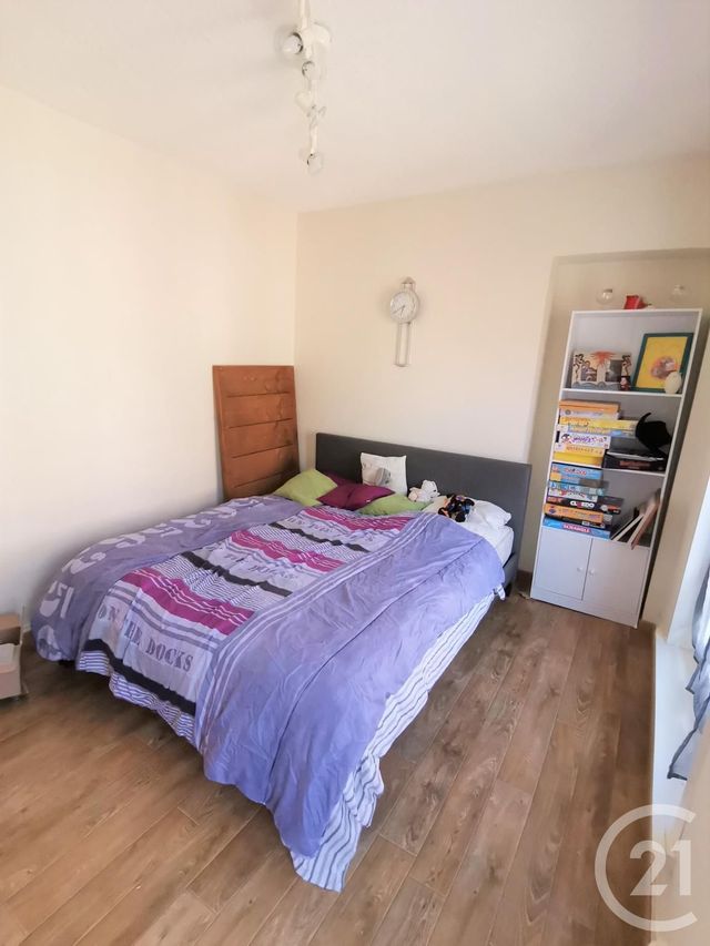 Afficher la photo en grand immeuble à vendre - 150.0 m2 - GUINES - 62 - NORD-PAS-DE-CALAIS - Century 21 Immopale