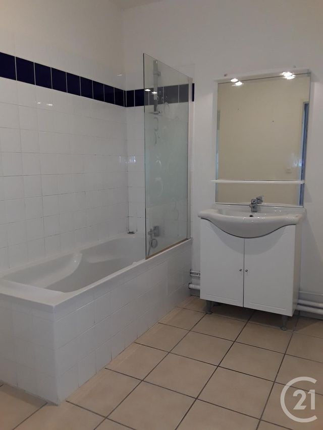 appartement à louer - 4 pièces - 65.0 m2 - CALAIS - 62 - NORD-PAS-DE-CALAIS - Century 21 Immopale appartement à louer - 4 pièces - 65.0 m2 - CALAIS - 62 - NORD-PAS-DE-CALAIS - Century 21 Immopale