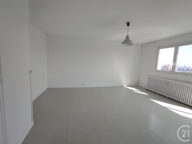 Afficher la photo en grand Appartement F2 à vendre - 2 pièces - 61.0 m2 - CALAIS - 62 - NORD-PAS-DE-CALAIS - Century 21 Immopale