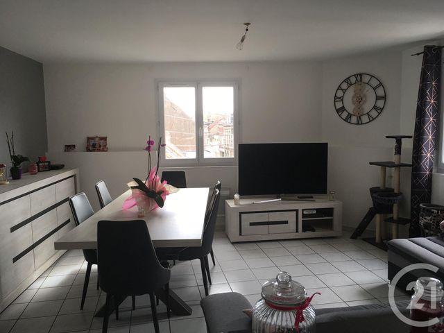 Afficher la photo en grand Appartement F4 à louer - 4 pièces - 84.0 m2 - CALAIS - 62 - NORD-PAS-DE-CALAIS - Century 21 Immopale