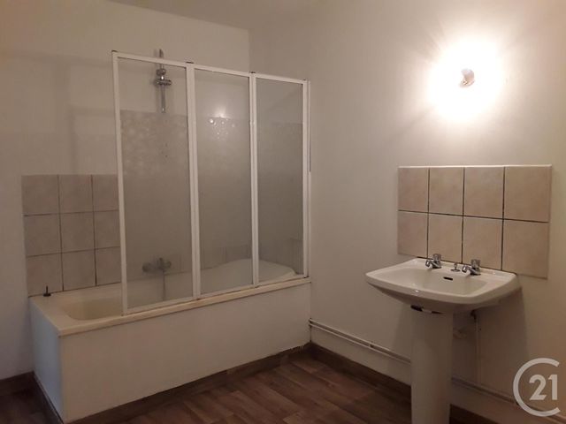 Afficher la photo en grand appartement à louer - 2 pièces - 60.0 m2 - CAFFIERS - 62 - NORD-PAS-DE-CALAIS - Century 21 Immopale