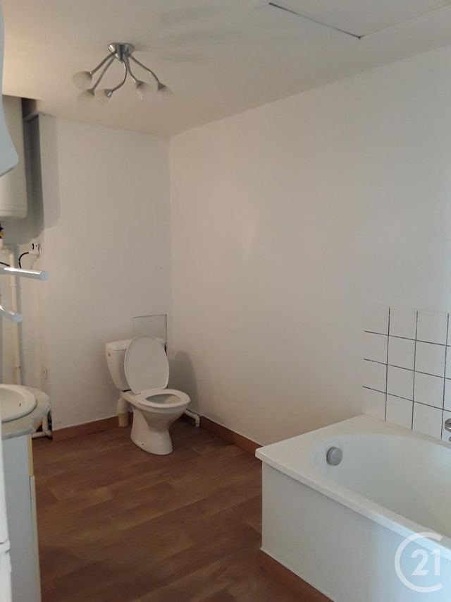 Afficher la photo en grand appartement à louer - 3 pièces - 60.0 m2 - CAFFIERS - 62 - NORD-PAS-DE-CALAIS - Century 21 Immopale