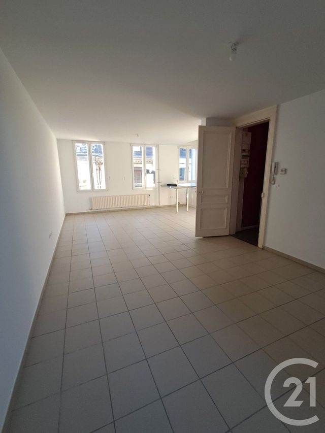 Appartement Duplex à louer - 4 pièces - 93.0 m2 - CALAIS - 62 - NORD-PAS-DE-CALAIS - Century 21 Immopale