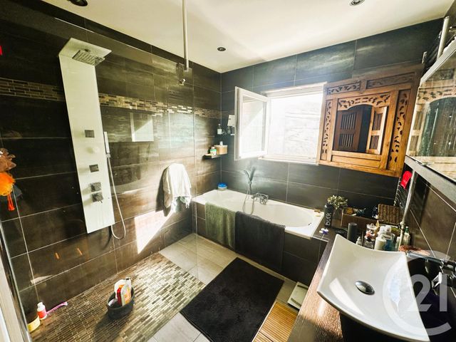 maison à vendre - 6 pièces - 135.0 m2 - CALAIS - 62 - NORD-PAS-DE-CALAIS - Century 21 Immopale