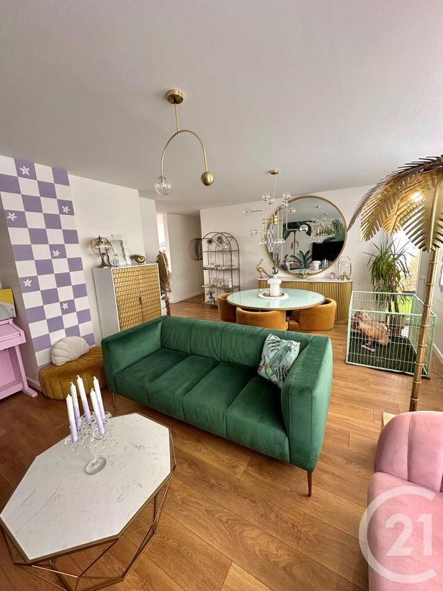 Appartement à louer - 4 pièces - 88.18 m2 - CALAIS - 62 - NORD-PAS-DE-CALAIS - Century 21 Immopale