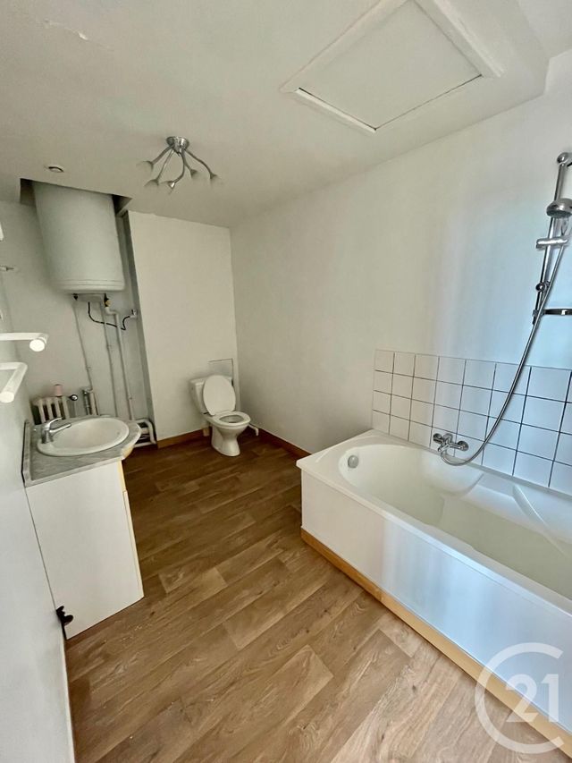 Appartement à louer - 3 pièces - 60.0 m2 - CAFFIERS - 62 - NORD-PAS-DE-CALAIS - Century 21 Immopale