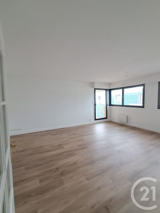Afficher la photo en grand Appartement à louer - 2 pièces - 59.81 m2 - CALAIS - 62 - NORD-PAS-DE-CALAIS - Century 21 Immopale