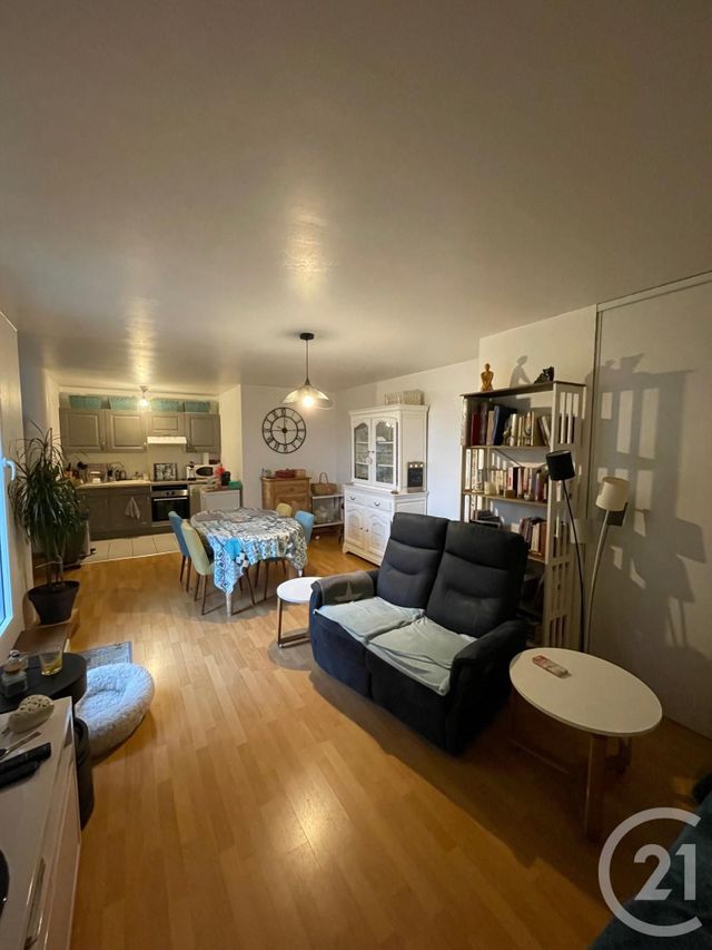 Appartement F3 à louer - 3 pièces - 75.0 m2 - CALAIS - 62 - NORD-PAS-DE-CALAIS - Century 21 Immopale