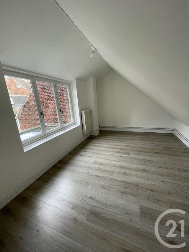 Appartement F4 à louer - 5 pièces - 93.0 m2 - CALAIS - 62 - NORD-PAS-DE-CALAIS - Century 21 Immopale