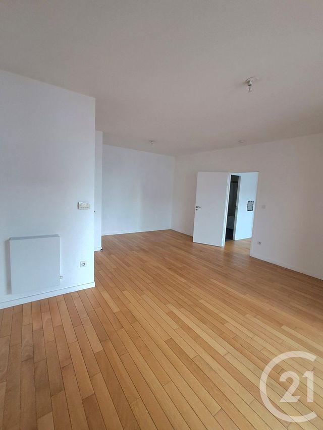 Appartement F2 à louer - 2 pièces - 61.0 m2 - CALAIS - 62 - NORD-PAS-DE-CALAIS - Century 21 Immopale