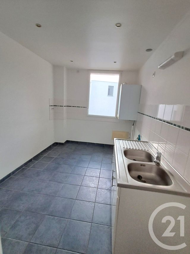 Appartement F2 à louer - 2 pièces - 61.0 m2 - CALAIS - 62 - NORD-PAS-DE-CALAIS - Century 21 Immopale