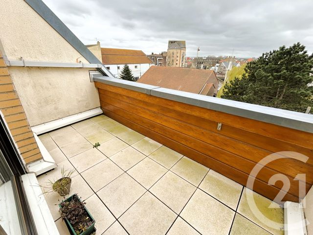 Appartement Duplex à vendre - 5 pièces - 118.0 m2 - CALAIS - 62 - NORD-PAS-DE-CALAIS - Century 21 Immopale