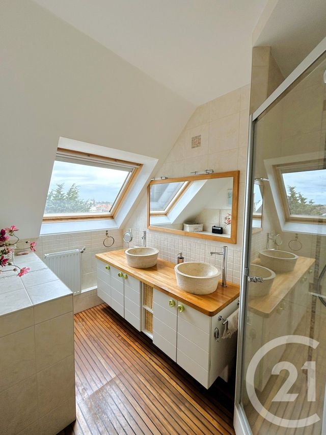 Appartement Duplex à vendre - 5 pièces - 118.0 m2 - CALAIS - 62 - NORD-PAS-DE-CALAIS - Century 21 Immopale