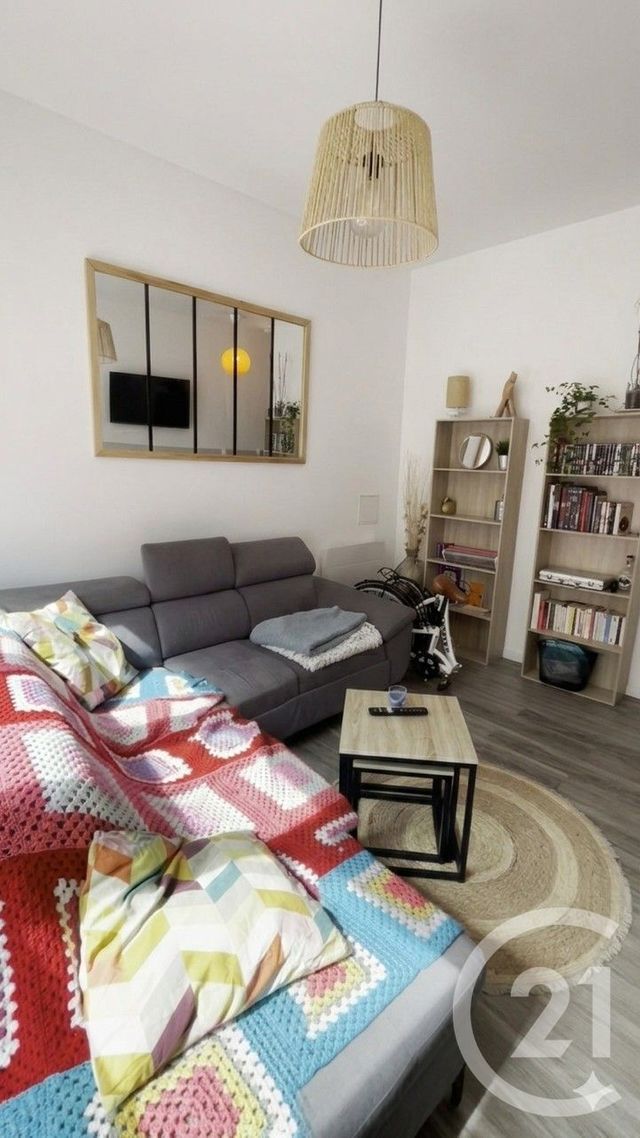 Appartement Chambre à louer - 1 pièce - 10.0 m2 - CALAIS - 62 - NORD-PAS-DE-CALAIS - Century 21 Immopale