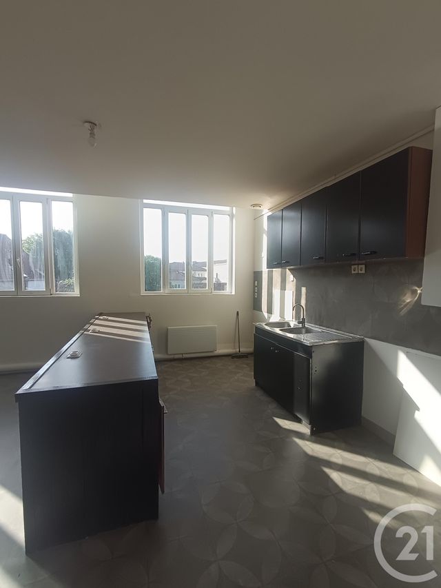 Appartement à louer - 5 pièces - 77.21 m2 - CAFFIERS - 62 - NORD-PAS-DE-CALAIS - Century 21 Immopale