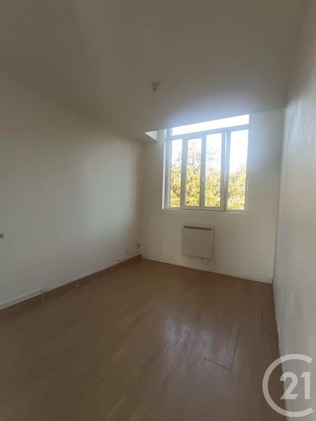 Appartement à louer - 5 pièces - 77.21 m2 - CAFFIERS - 62 - NORD-PAS-DE-CALAIS - Century 21 Immopale