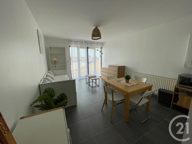 Appartement Studio à louer - 1 pièce - 29.0 m2 - CALAIS - 62 - NORD-PAS-DE-CALAIS - Century 21 Immopale