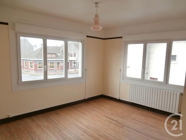 maison à louer - 4 pièces - 100.04 m2 - CALAIS - 62 - NORD-PAS-DE-CALAIS - Century 21 Immopale
