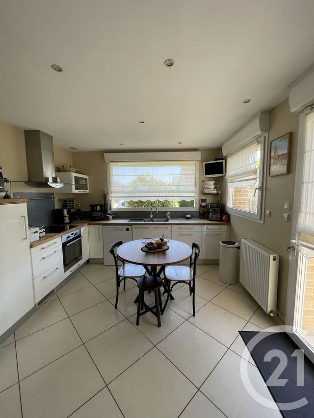 maison à louer - 9 pièces - 148.0 m2 - CALAIS - 62 - NORD-PAS-DE-CALAIS - Century 21 Immopale