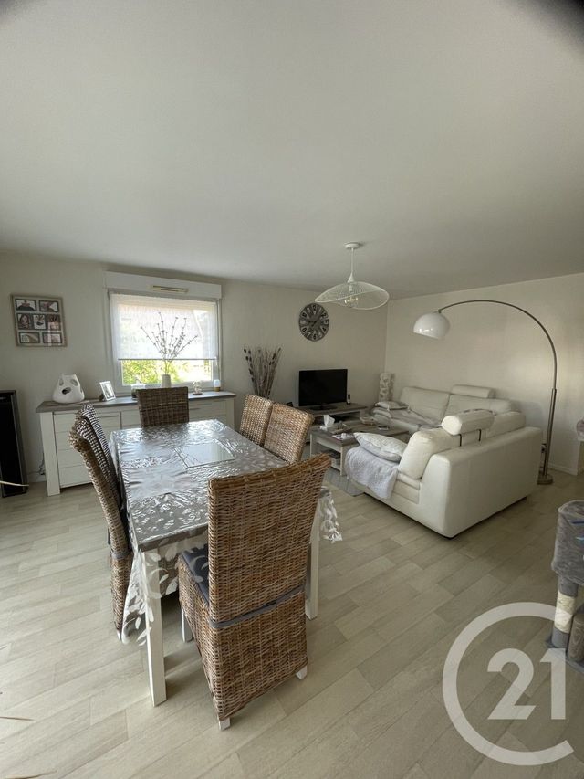 Appartement F3 à louer - 3 pièces - 77.07 m2 - CALAIS - 62 - NORD-PAS-DE-CALAIS - Century 21 Immopale