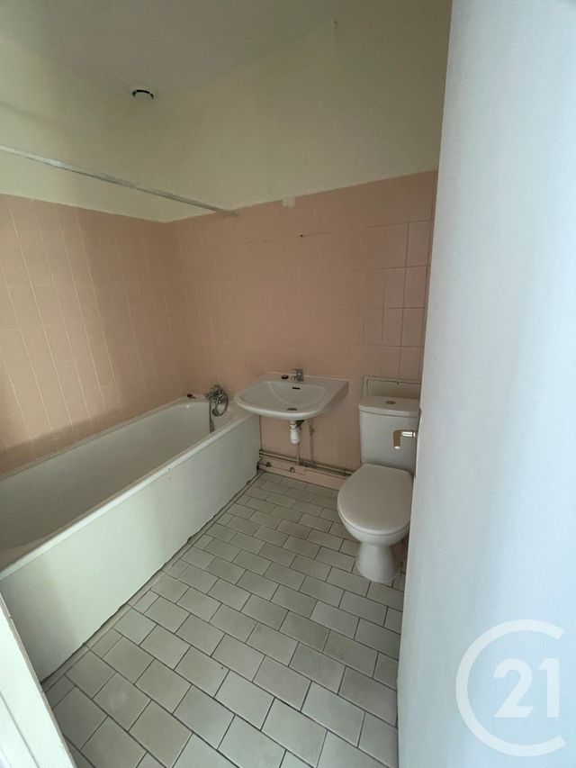 Appartement F1 à louer - 2 pièces - 24.0 m2 - CALAIS - 62 - NORD-PAS-DE-CALAIS - Century 21 Immopale