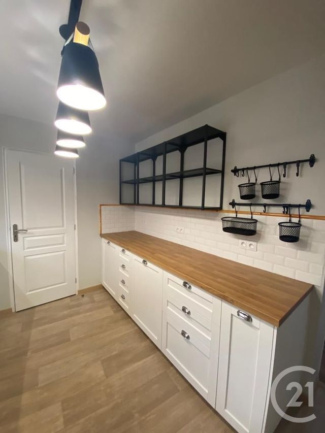 Appartement F2 à louer - 2 pièces - 62.07 m2 - CALAIS - 62 - NORD-PAS-DE-CALAIS - Century 21 Immopale