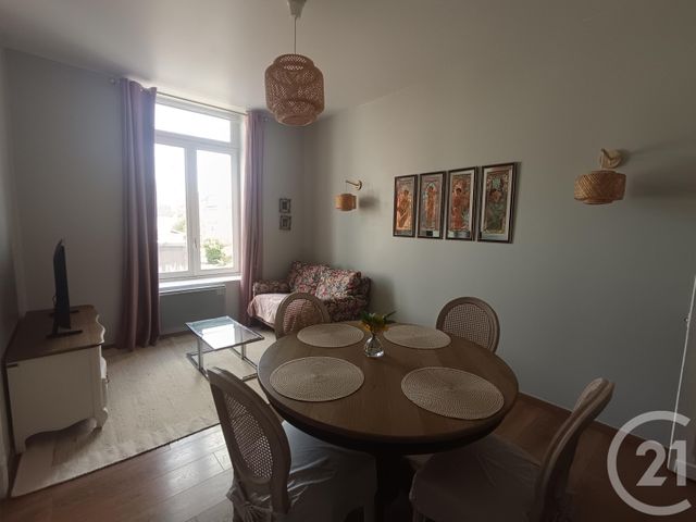 Appartement F2 à louer - 2 pièces - 62.07 m2 - CALAIS - 62 - NORD-PAS-DE-CALAIS - Century 21 Immopale