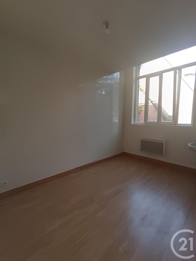 Appartement à louer - 4 pièces - 63.15 m2 - CAFFIERS - 62 - NORD-PAS-DE-CALAIS - Century 21 Immopale